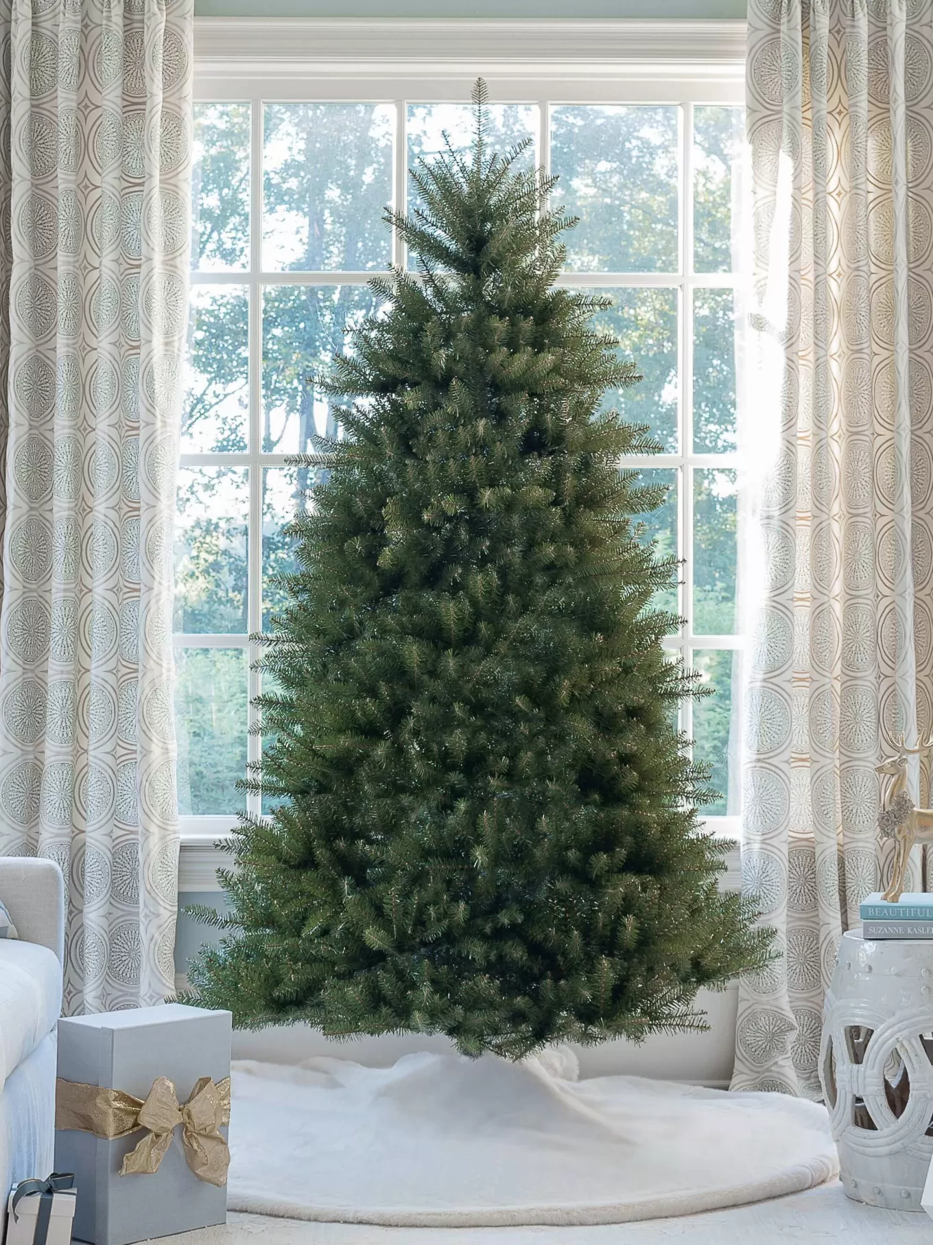 King Of Christmas 6.5' Yorkshire Fir Artificial Christmas Tree With 500 Warm White LED Lights- Classic | Pre-Lit