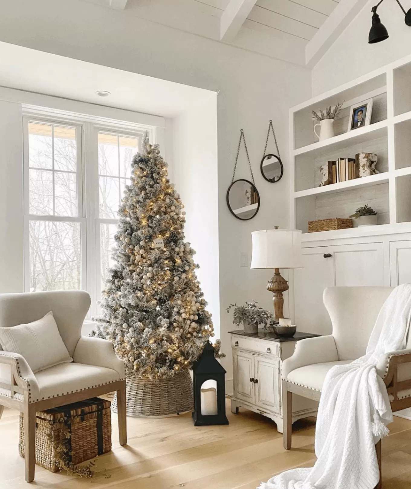 King Of Christmas 7' Prince Flock® Artificial Christmas Tree With 400 Warm White LED Lights- Full | Flocked