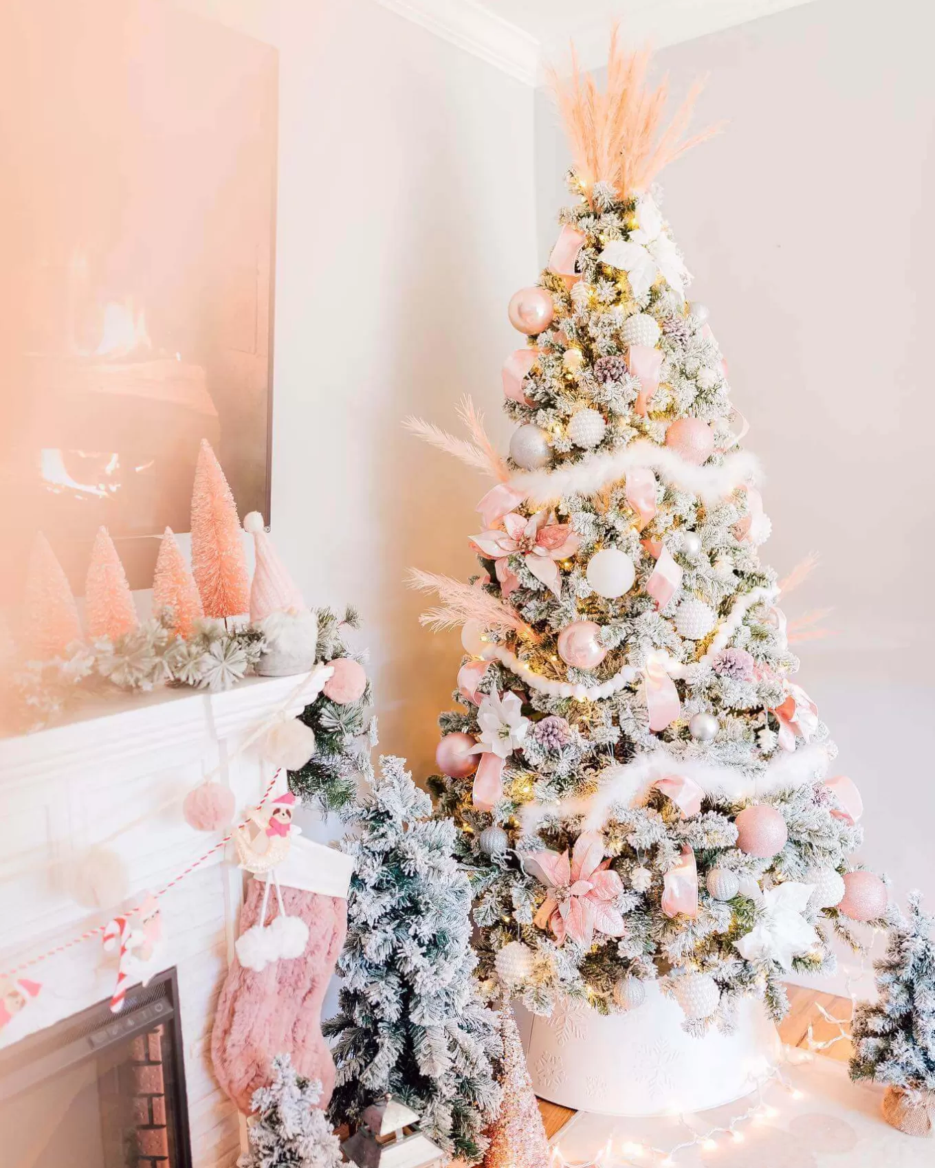 King Of Christmas 7' Prince Flock® Artificial Christmas Tree With 400 Warm White LED Lights- Full | Flocked