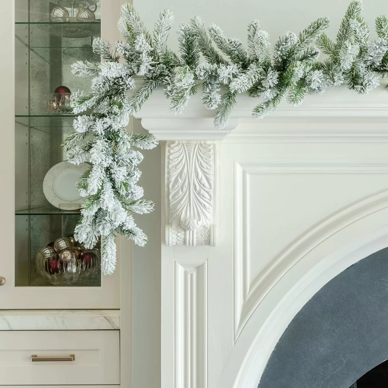 King Of Christmas 9' X 12" King Flock® Garland Unlit- Garlands | Flocked