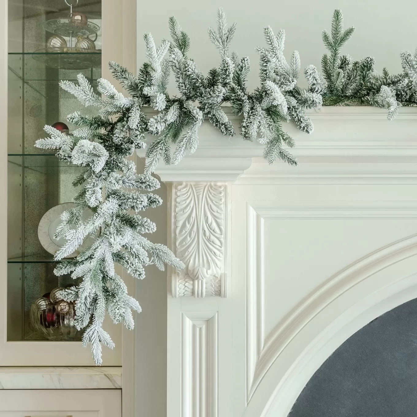 King Of Christmas 9' X 12" Queen Flock® Garland Unlit- Garlands | Flocked