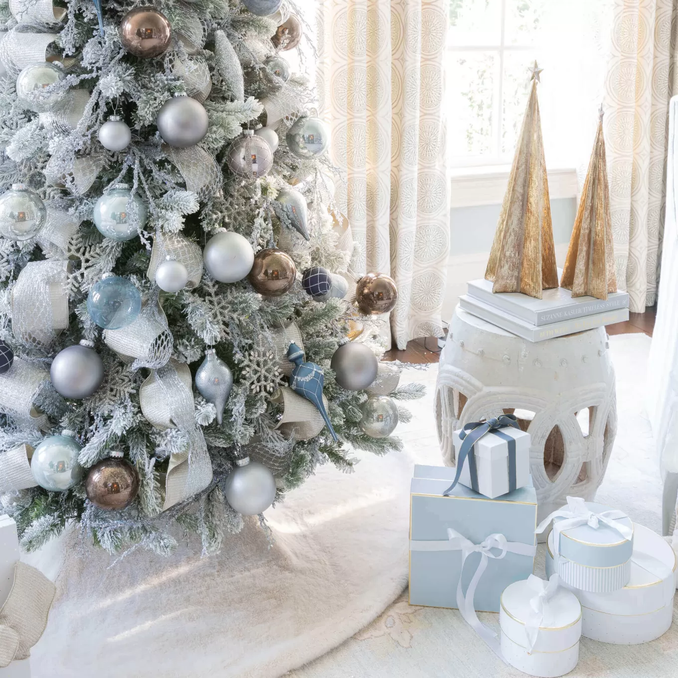 King Of Christmas Winter Wonderland 15-Piece Glass Ornament Set (Blue And Gray)- Ornaments | 15 Pack